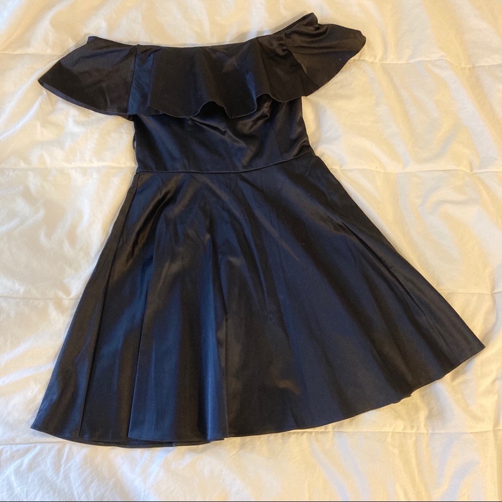 Topshop US 2 Strapless Short Black Dress.